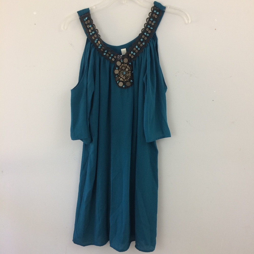 Francesca's Alya NWY Dark Teal Embellished Cold Shoulder Shift Dress Size Small